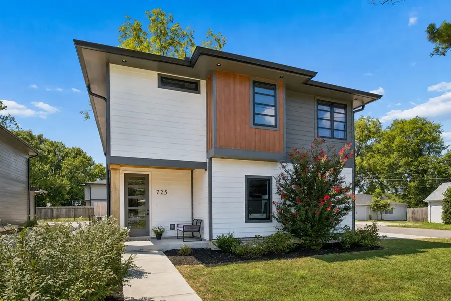 725 N Highland Ave, Murfreesboro, TN 37130 - #2