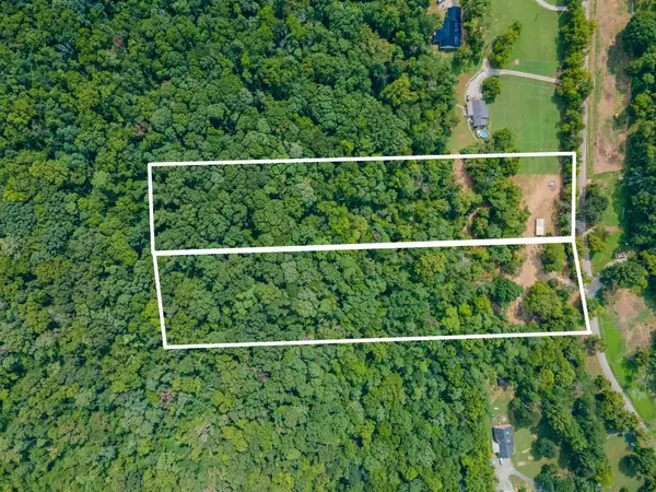 5049 Miller Lake Rd, Culleoka, TN 38451
