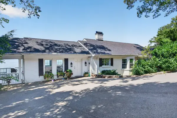 424 W Brow Road, Lookout Mountain, TN 37350