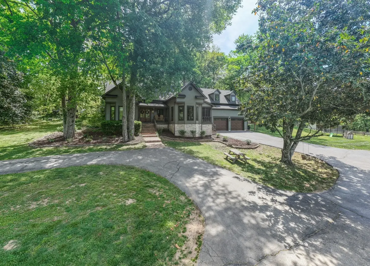 2153 Williamsport Pike, Columbia, TN 38401 - #1