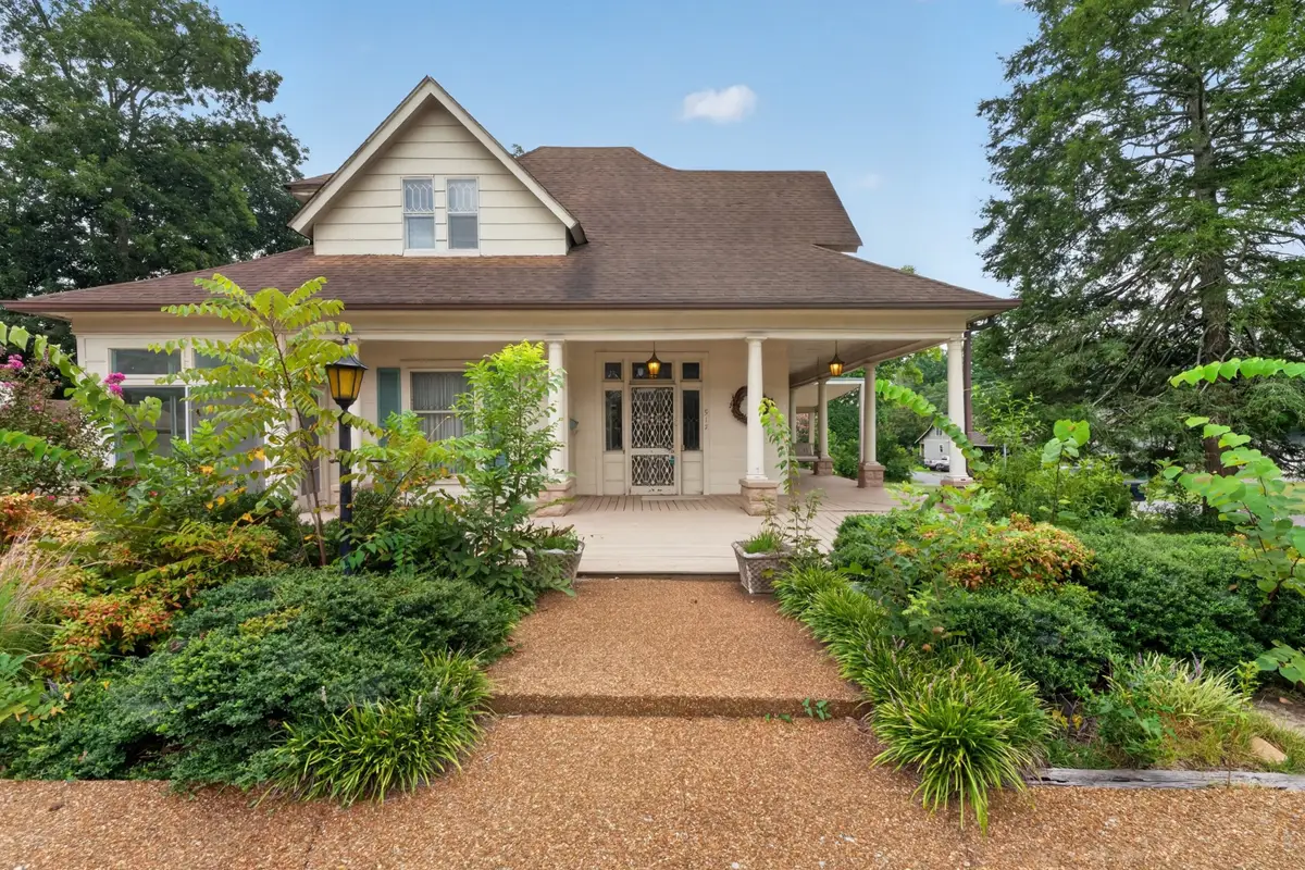 517 Laurel Ave, South Pittsburg, TN 37380 - #1