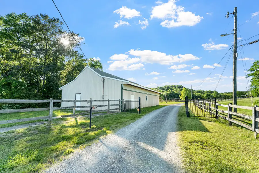 1359 Madison Creek Rd, Goodlettsville, TN 37072 - #3