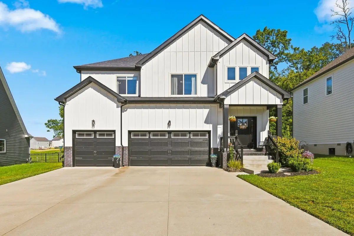 1738 Oak Forest Dr, Clarksville, TN 37043 - #1