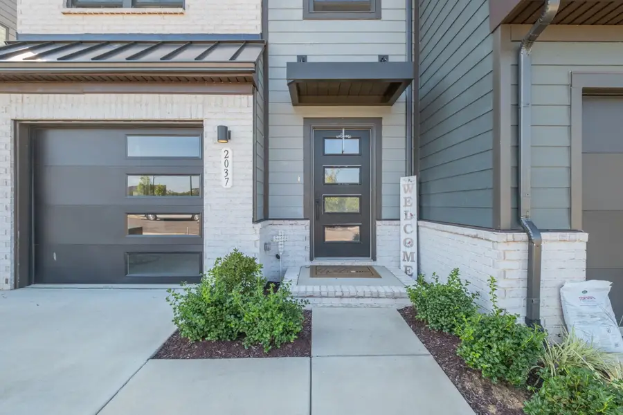 2037 Walnut Ln, Gallatin, TN 37066 - #2