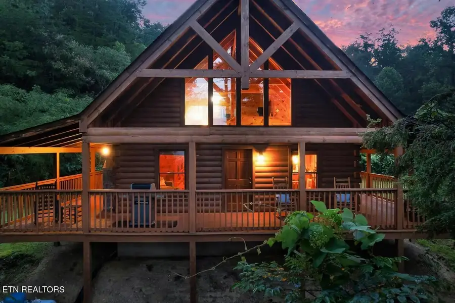 4255 New Pioneer Tr, Pigeon Forge, TN 37863 - #2