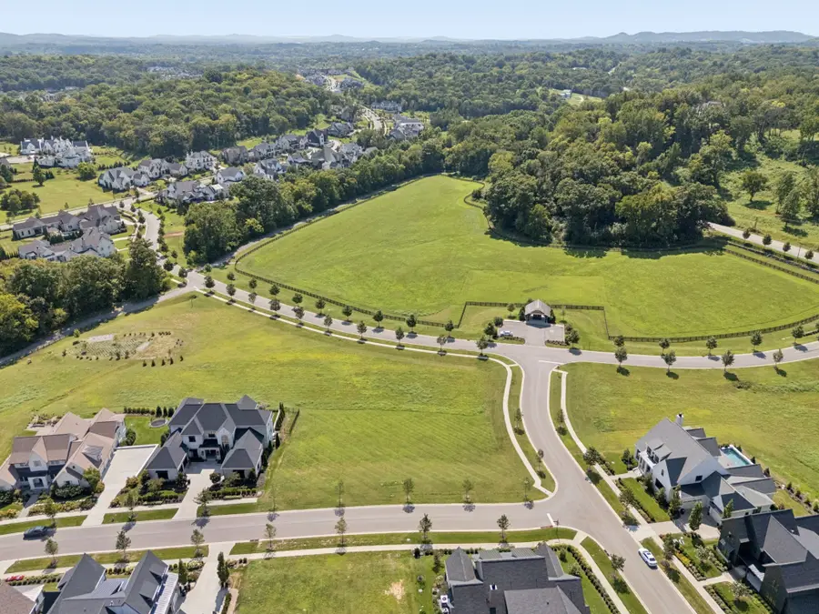 9000 Passiflora Ct, College Grove, TN 37046 - #2