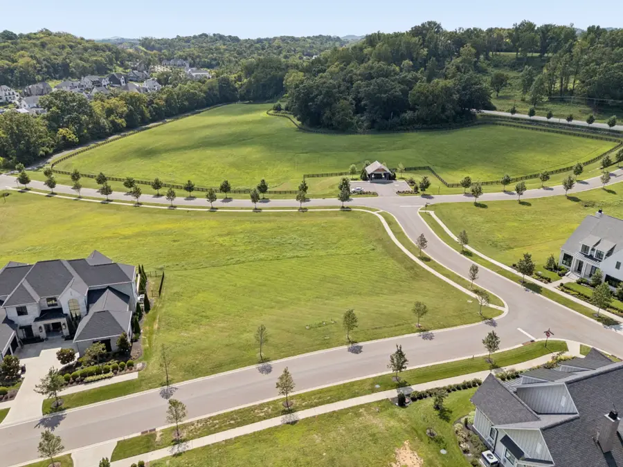 9000 Passiflora Ct, College Grove, TN 37046 - #3