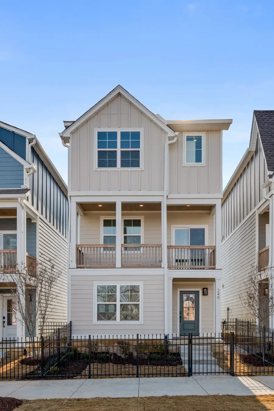 406 Hawthorn Ln, Madison, TN 37115 - #3