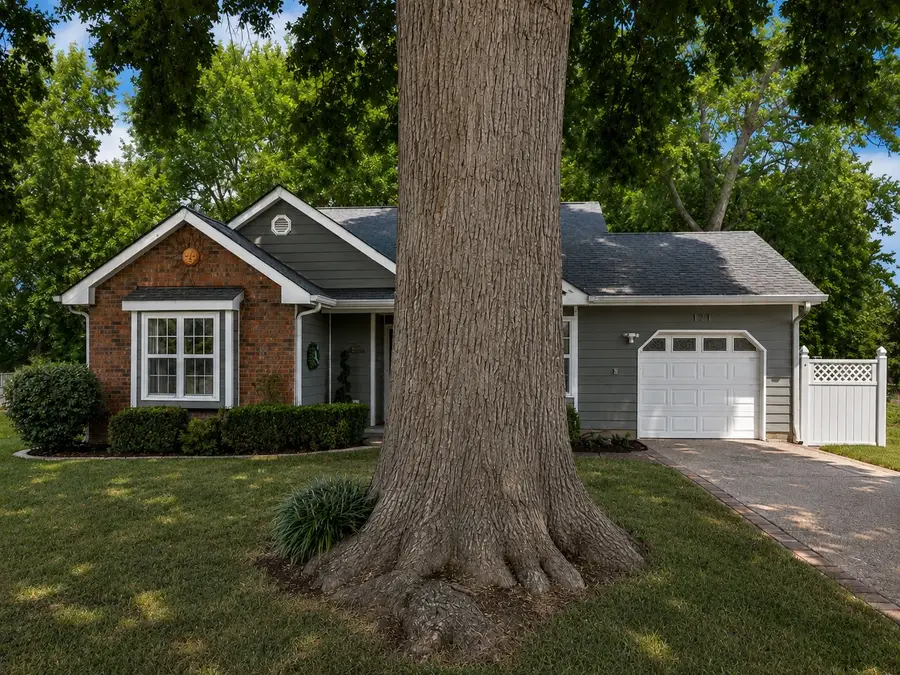 121 Agee Cir E, Hendersonville, TN 37075 - #3