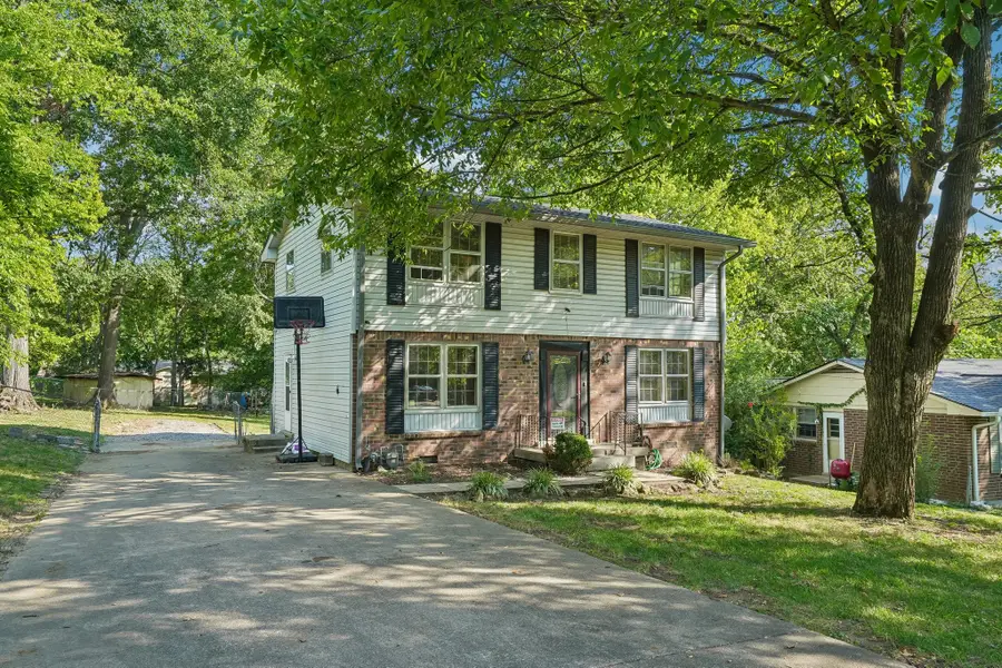 103 Mountainwood Dr, Hendersonville, TN 37075 - #2