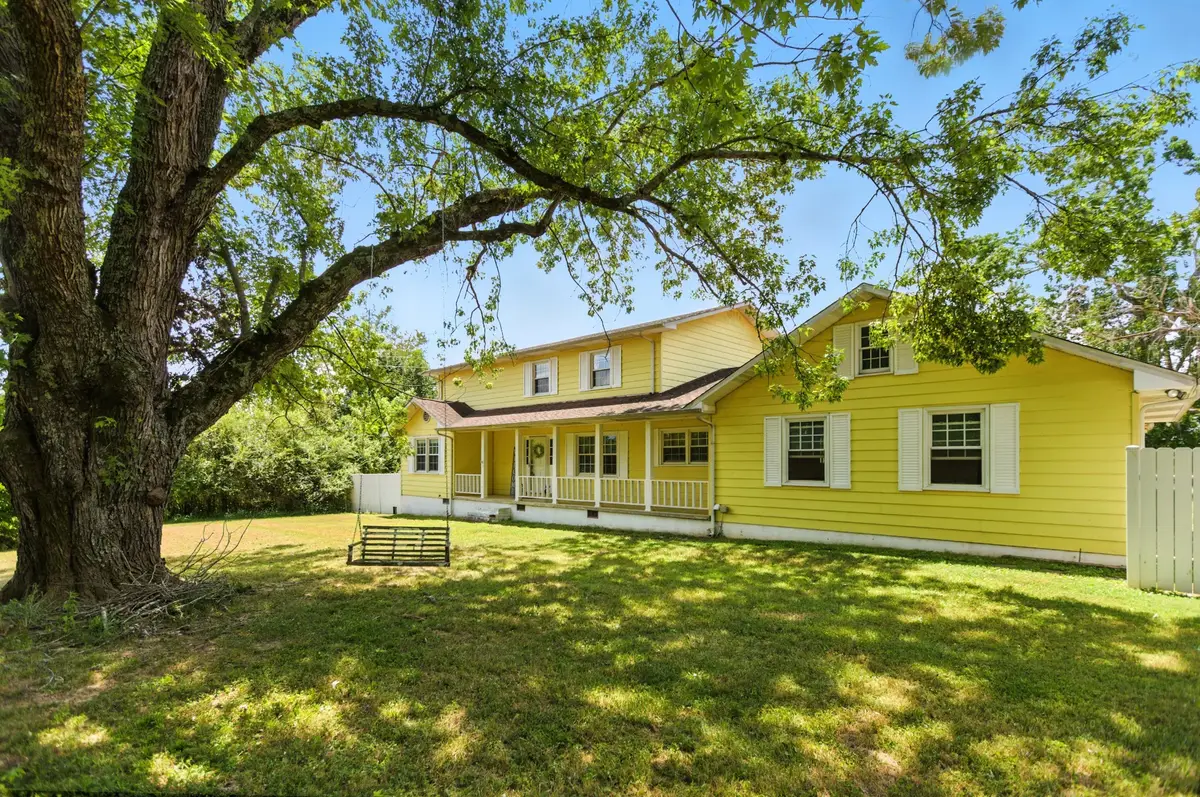 1840 Lockmiller Rd, Estill Springs, TN 37330 - #1