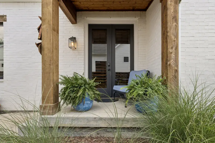 128 37th Ave N, Nashville, TN 37209 - #2