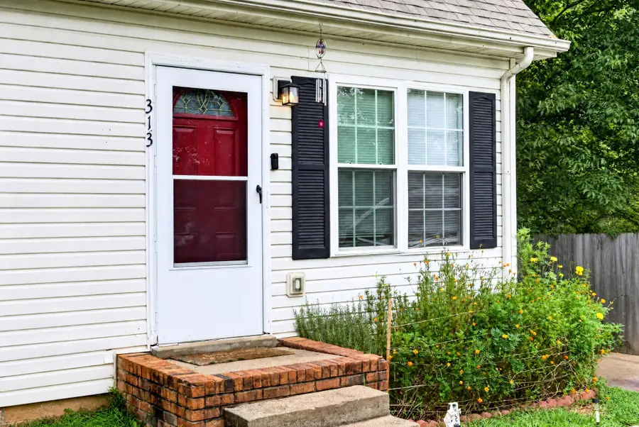 313 Lafayette Point Cir, Clarksville, TN 37042 - #3