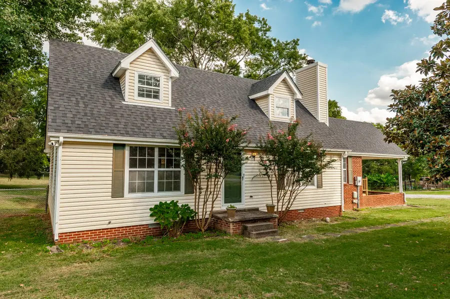 1241 Timberwood Dr, Gallatin, TN 37066 - #2
