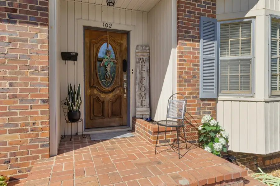 102 W Lawn St, McMinnville, TN 37110 - #2
