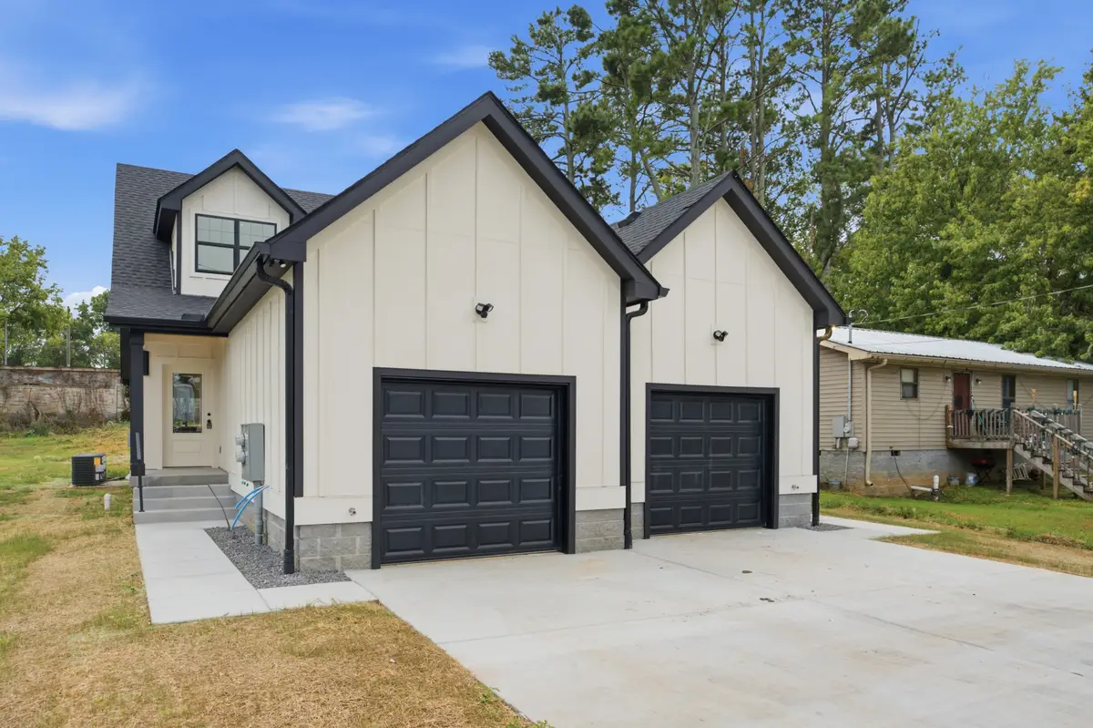 711 Demoss St #A, Gallatin, TN 37066 - #1