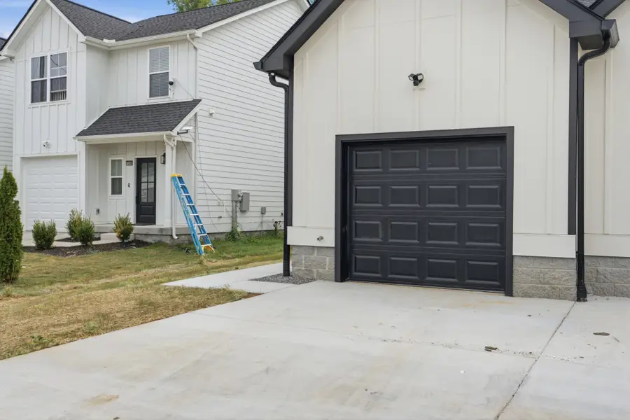 711 Demoss St #A, Gallatin, TN 37066 - #2