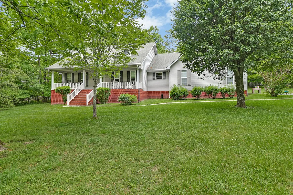 121 Laurelwood Ln, Crossville, TN 38555 - #1