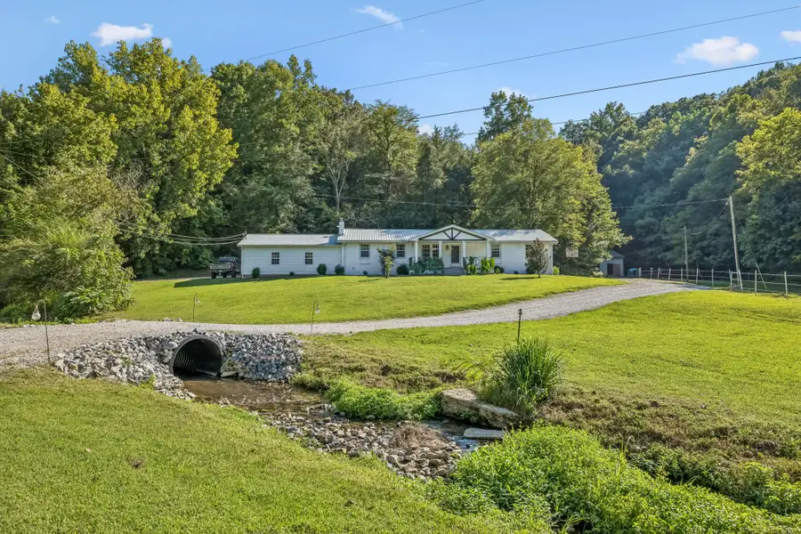 648 Tottys Bend Loop, Duck River, TN 38454 - #2