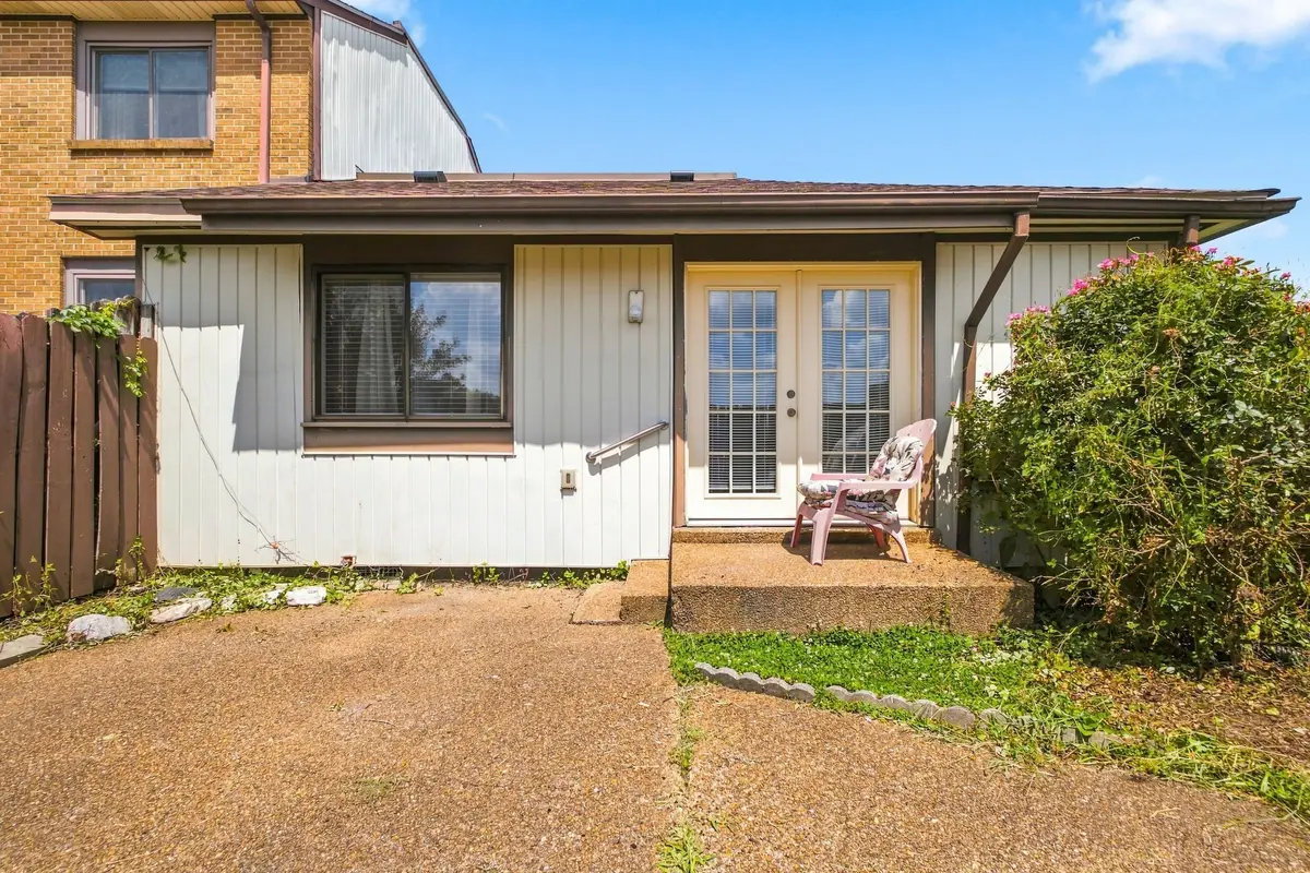 1040 Heritage Dr, Madison, TN 37115 - #1