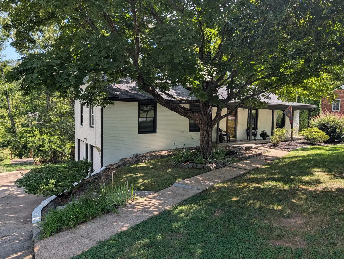 318 Binkley Dr, Nashville, TN 37211 - #1