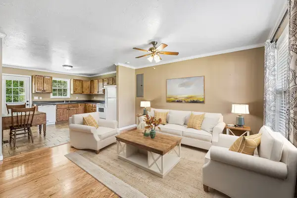 362 Oak St, Big Sandy, TN 38221