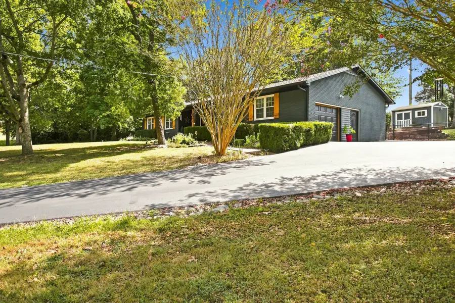 1000 Cheryl Dr, Lewisburg, TN 37091 - #2