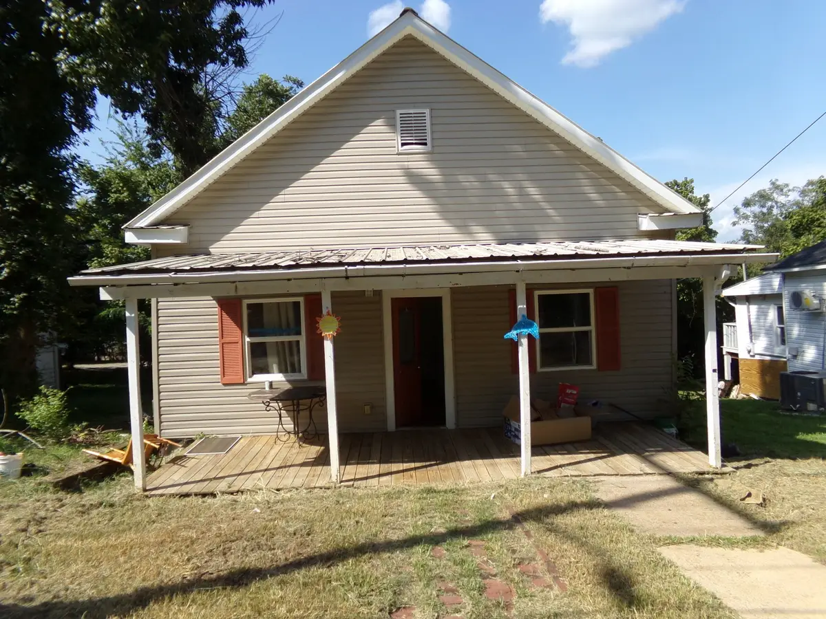 420 Maple St, Lewisburg, TN 37091 - #1