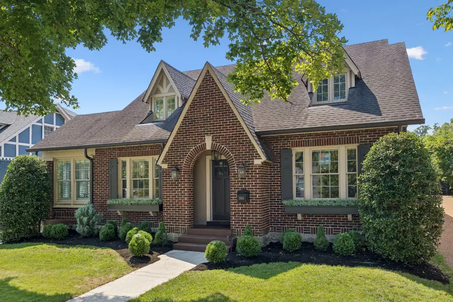 2813 Acklen, Nashville, TN 37212 - #2