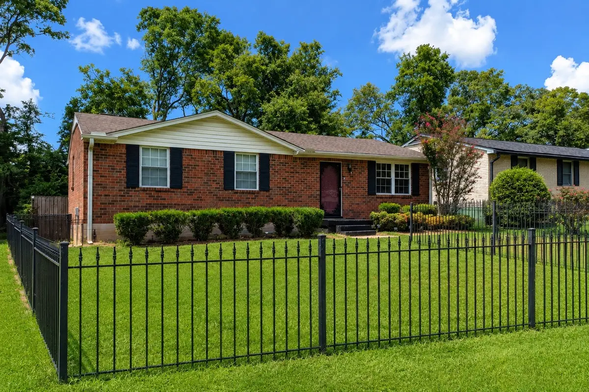 3229 Briarwick Dr, Nashville, TN 37218 - #1