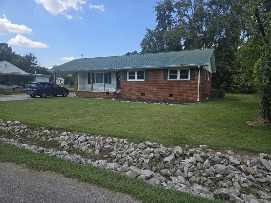 107 Truman St, Waverly, TN 37185 - #2