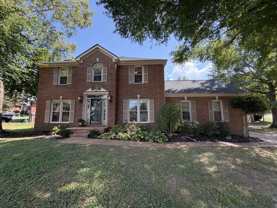 208 Heathersett Dr, Franklin, TN 37064 - #2