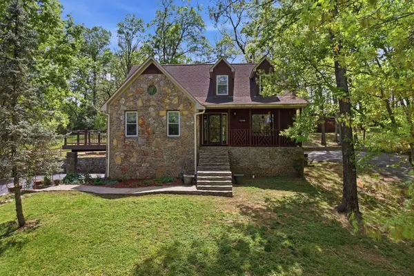 2105 Alpine Dr, Columbia, TN 38401