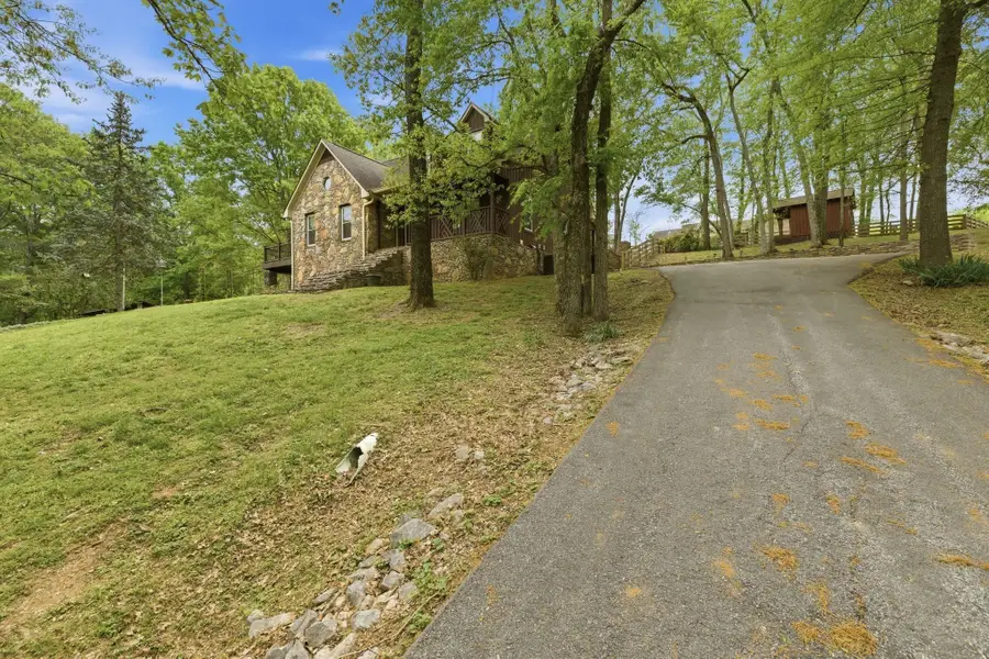 2105 Alpine Dr, Columbia, TN 38401 - #3
