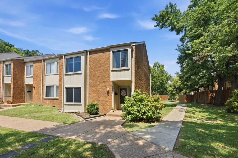 6946 Highland Park Dr, Nashville, TN 37205 - #2