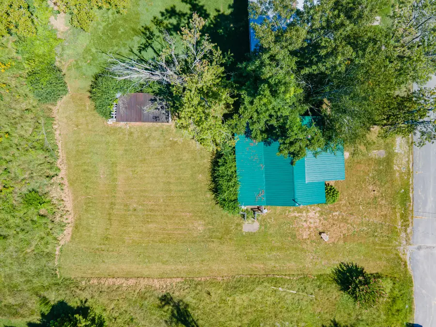315 Willis Ave, Hohenwald, TN 38462 - #3