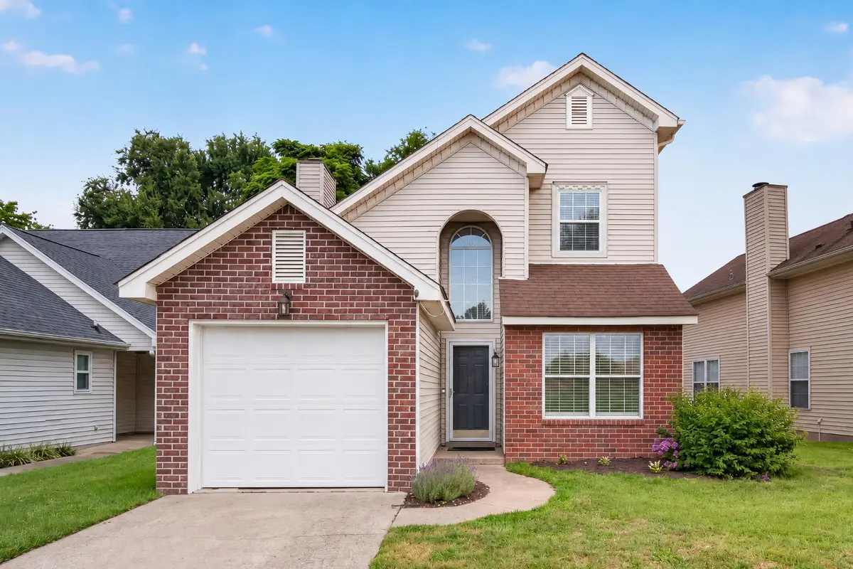 806 Bexhill Ct N, Hermitage, TN 37076 - #1
