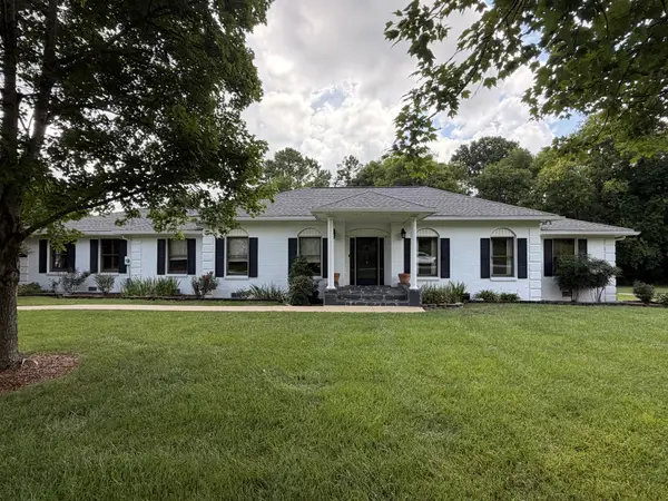 1505 Timberwood Dr, Columbia, TN 38401