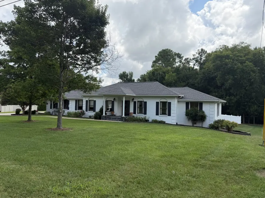 1505 Timberwood Dr, Columbia, TN 38401 - #2