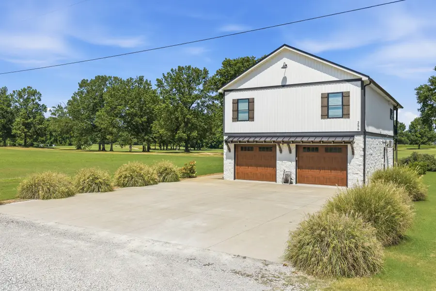 256 Fairway Villa Ln, Decaturville, TN 38329 - #2