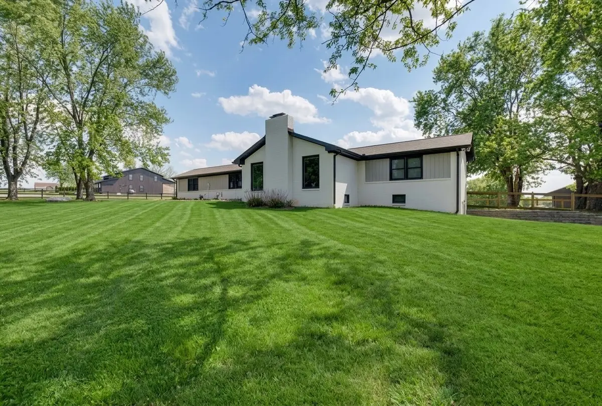 1071 Connie Dr, Gallatin, TN 37066 - #1