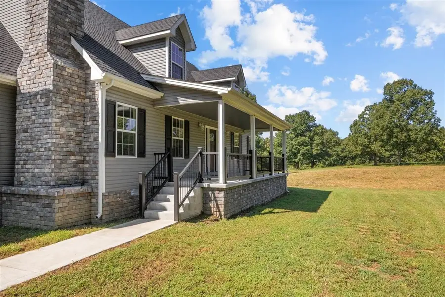 718 Darrell Rye Rd, Erin, TN 37061 - #2