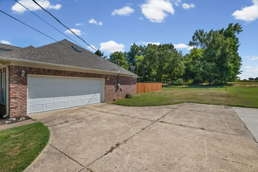 371 Brierhedge Rd, Covington, TN 38019 - #3