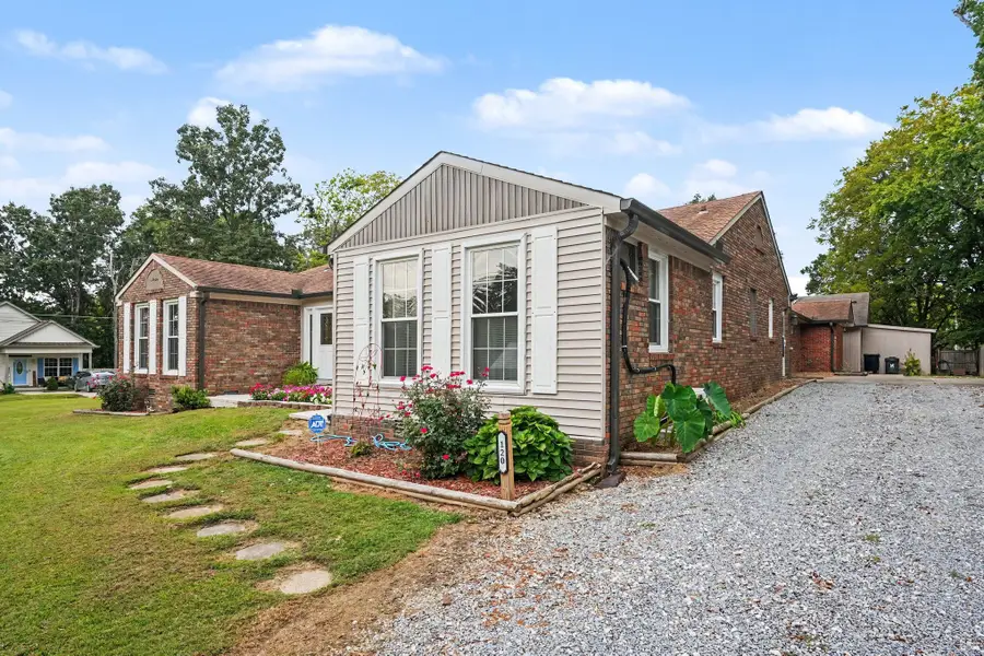 120 Slater St, White Bluff, TN 37187 - #2