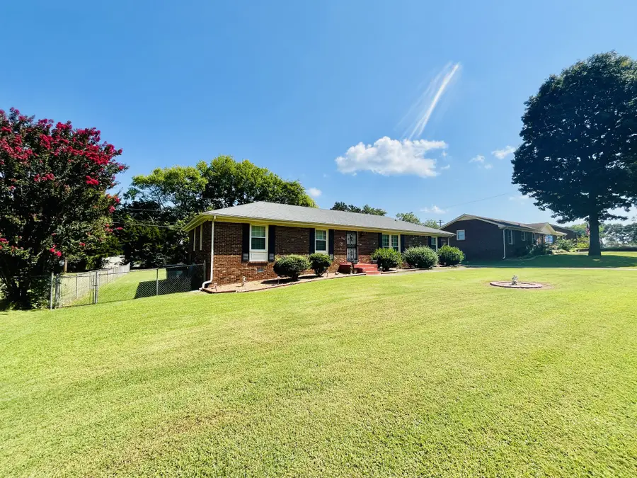 311 Chateauroux Dr, Clarksville, TN 37042 - #2