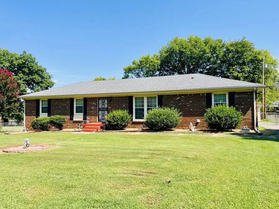 311 Chateauroux Dr, Clarksville, TN 37042 - #3
