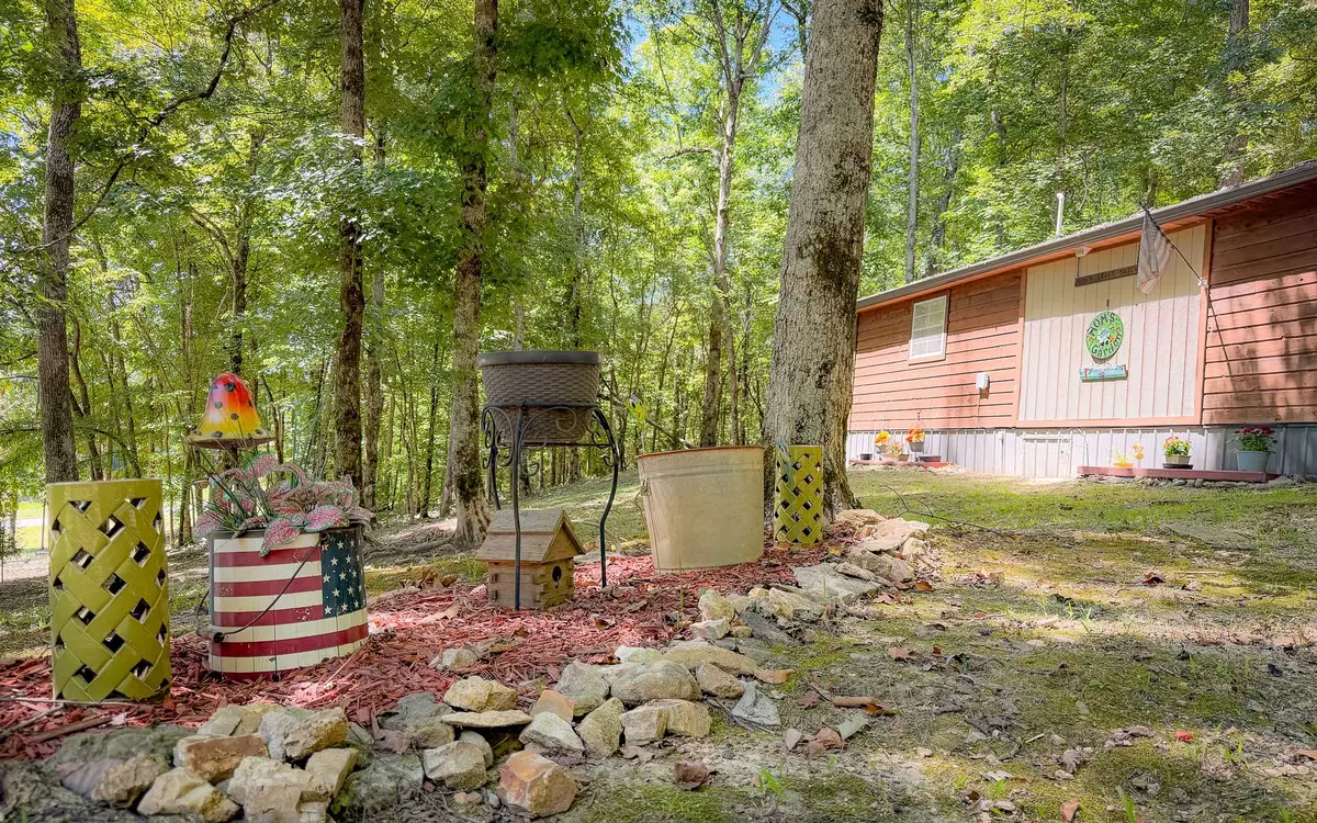 263 Porter Hollow Rd, Linden, TN 37096 - #1