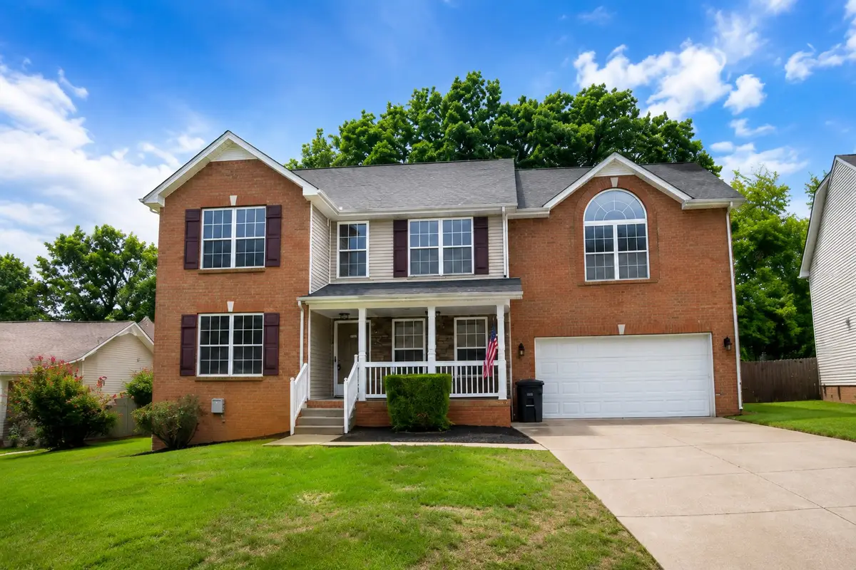 736 W Accipiter Cir, Clarksville, TN 37043 - #1