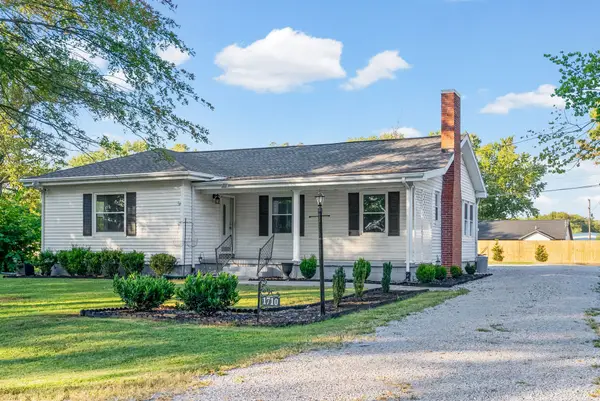1710 Parkview Dr, Hopkinsville, KY 42240