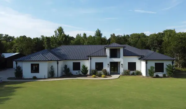 2620 Donelson Dr, Eads, TN 38028